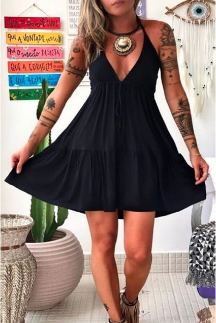 vestido preto com manga longa