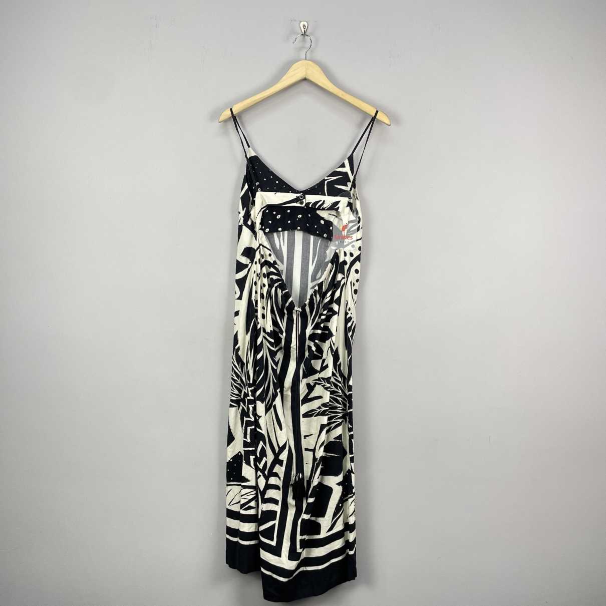 vestido preto e branco farm looks