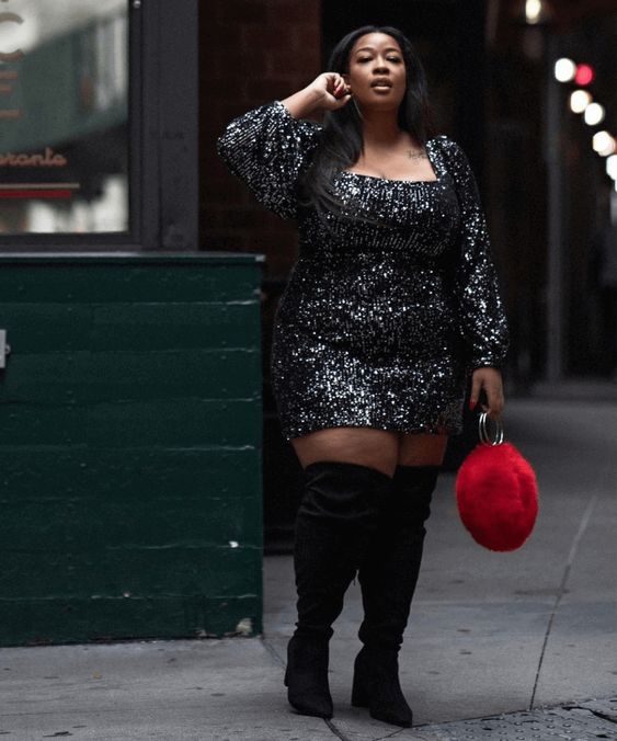 vestido preto plus size com brilho