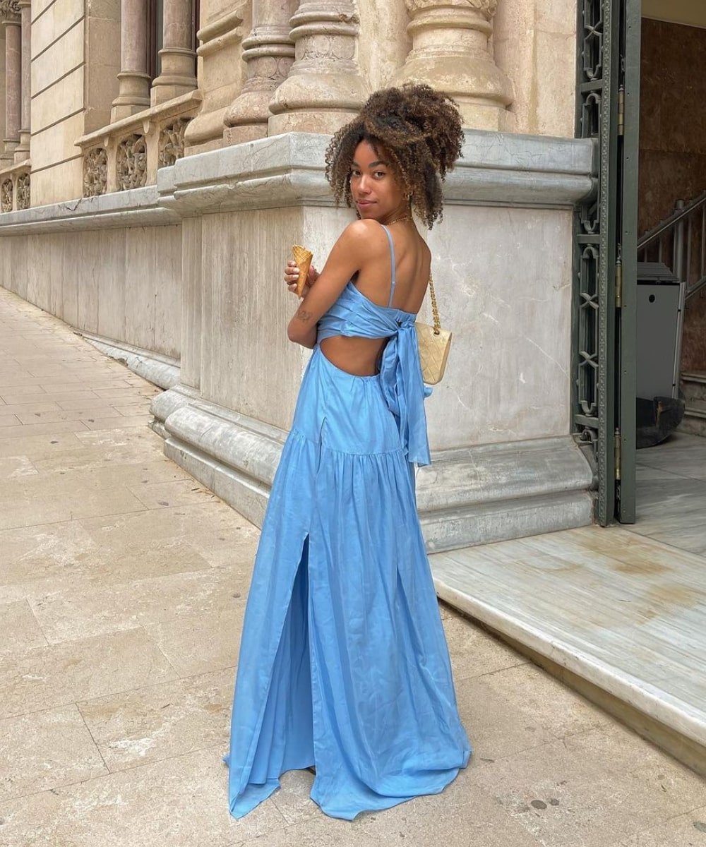 vestido de festa com acessórios estratégicos