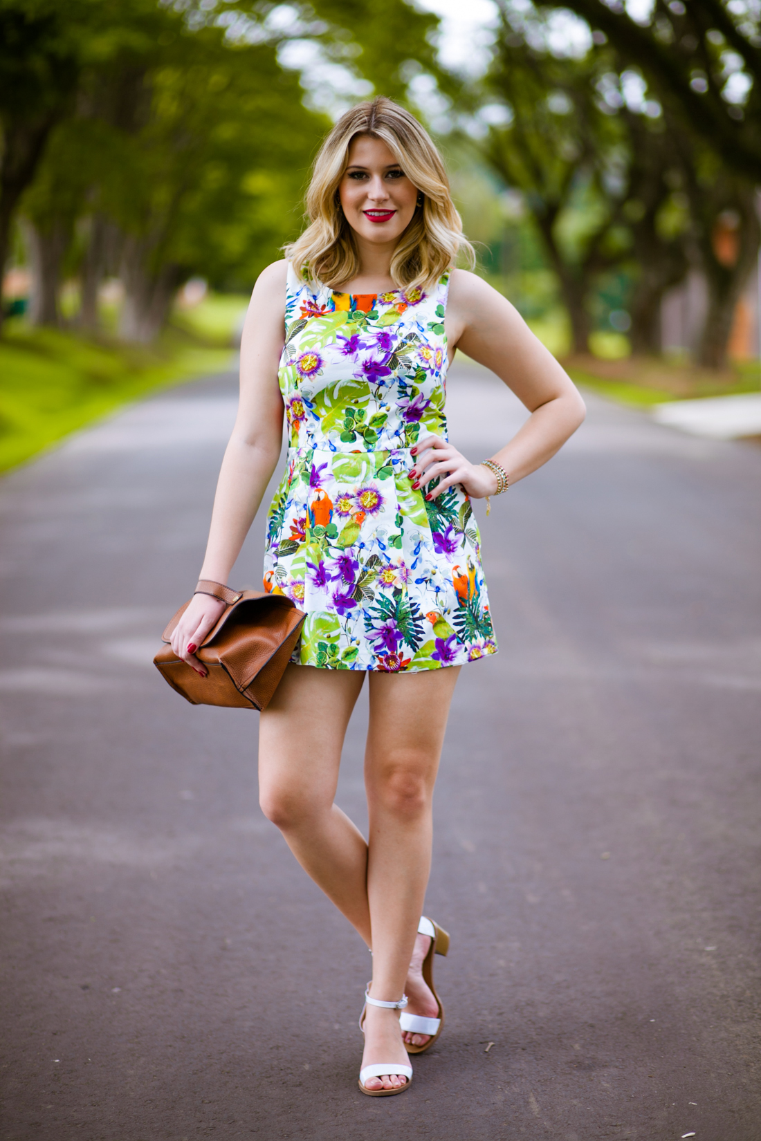 como usar vestido tropical