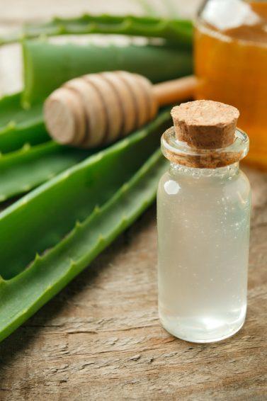 5 Receitas Caseiras para Combater a Queda de Cabelo; Vitaminas Essenciais para um Cabelo Forte e Saudável; Como Usar Babosa para o Crescimento Capilar; Tônico de Folha de Goiaba: Benefícios e Modo de Preparo; Alimentos que Fortalecem os Fios e Previnem a Queda