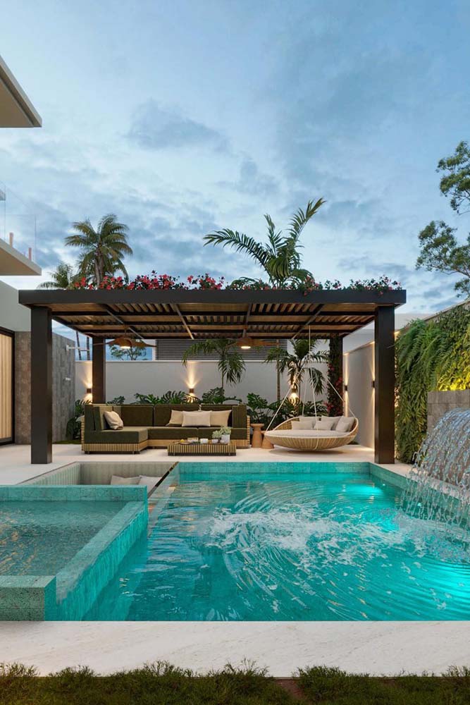piscina com área gourmet integrada