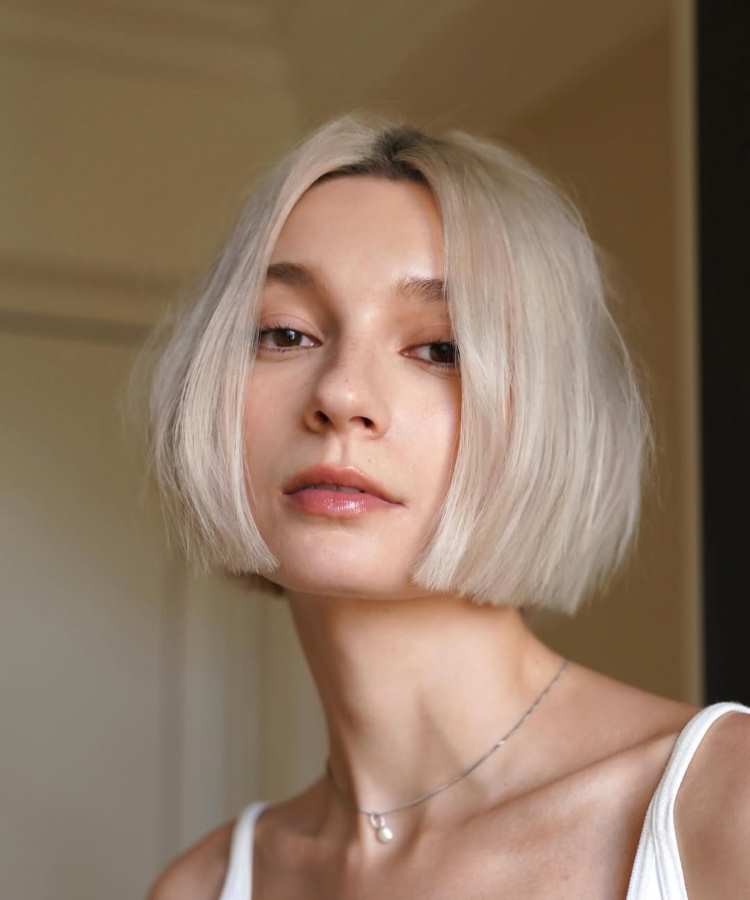 cabelo curto com luzes marcadas
