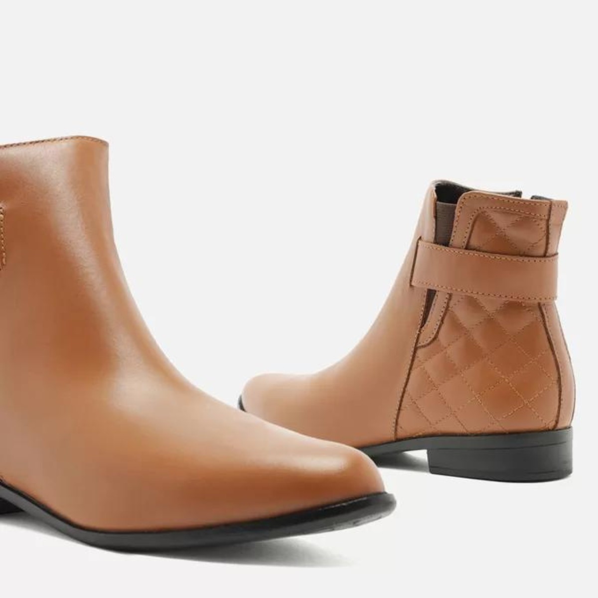 bota arezzo com zíper cano curto