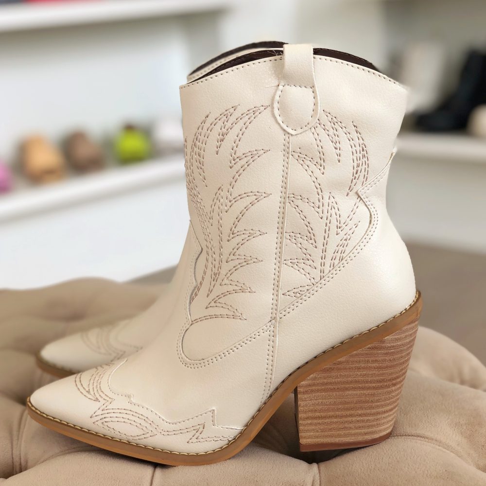 bota country caramelo