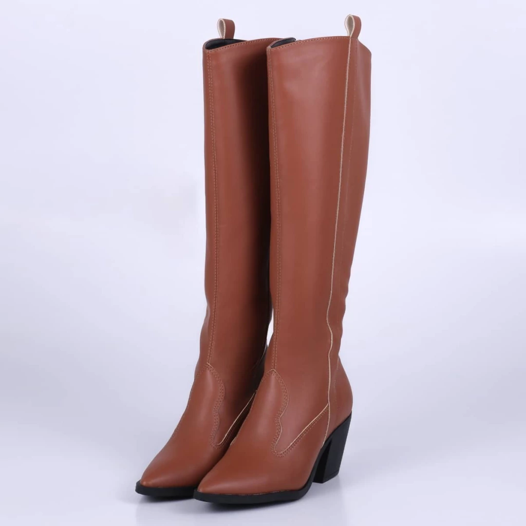 bota cano longo com salto baixo