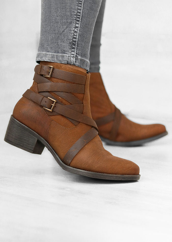 botas sem salto cano curto