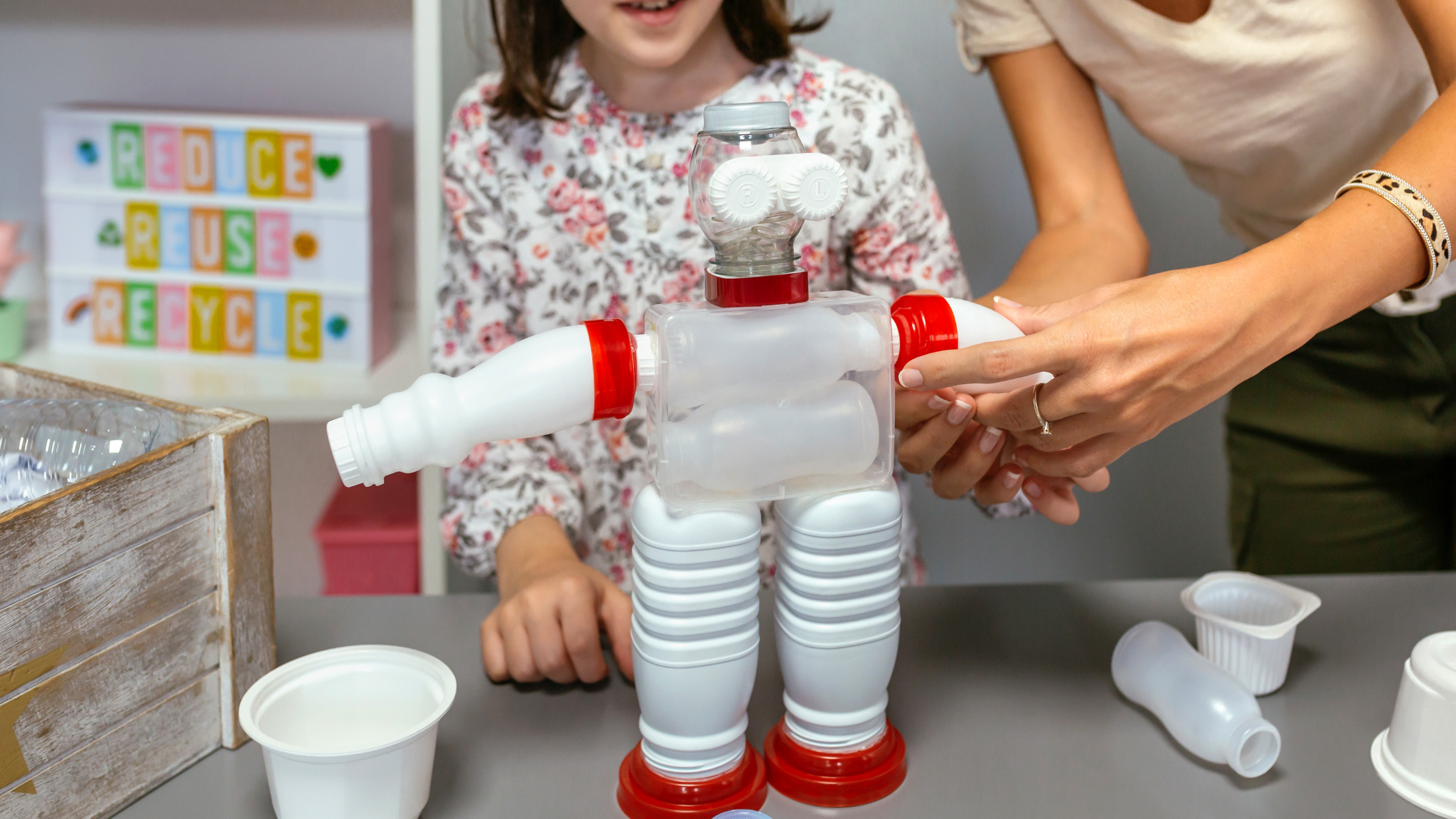 como fazer brinquedos com papelão