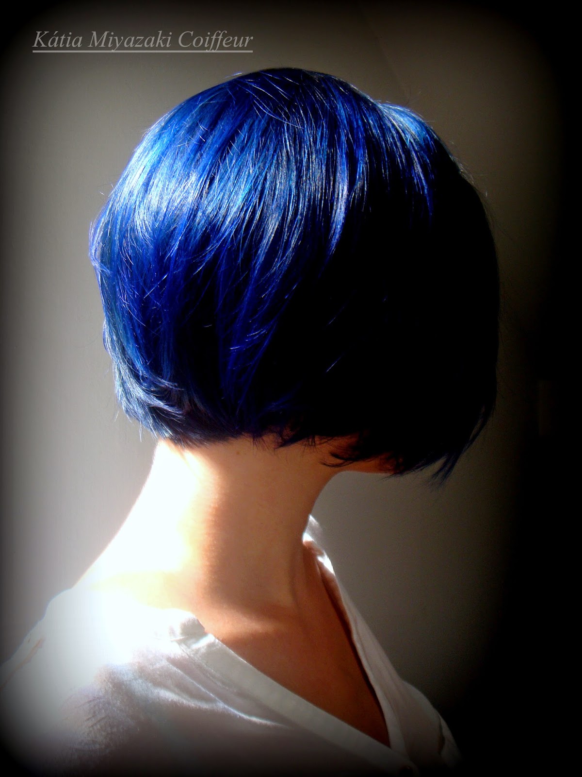 cabelo azul marinho