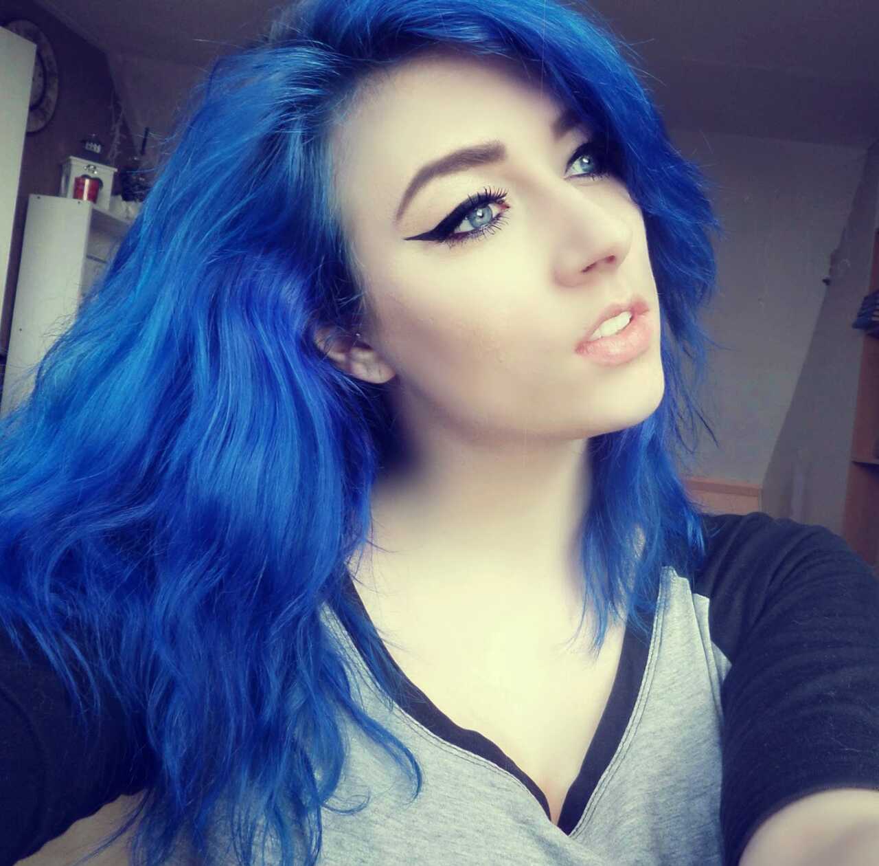 cabelo azul claro