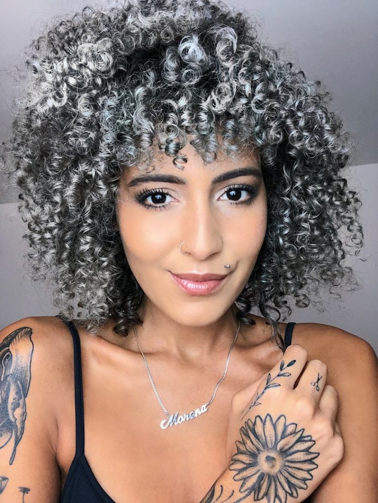 luzes em cabelo crespo