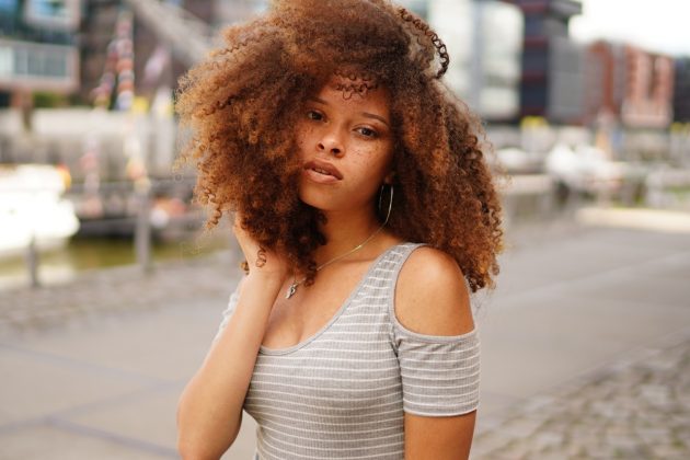 como fazer cabelo chocolate mel em casa