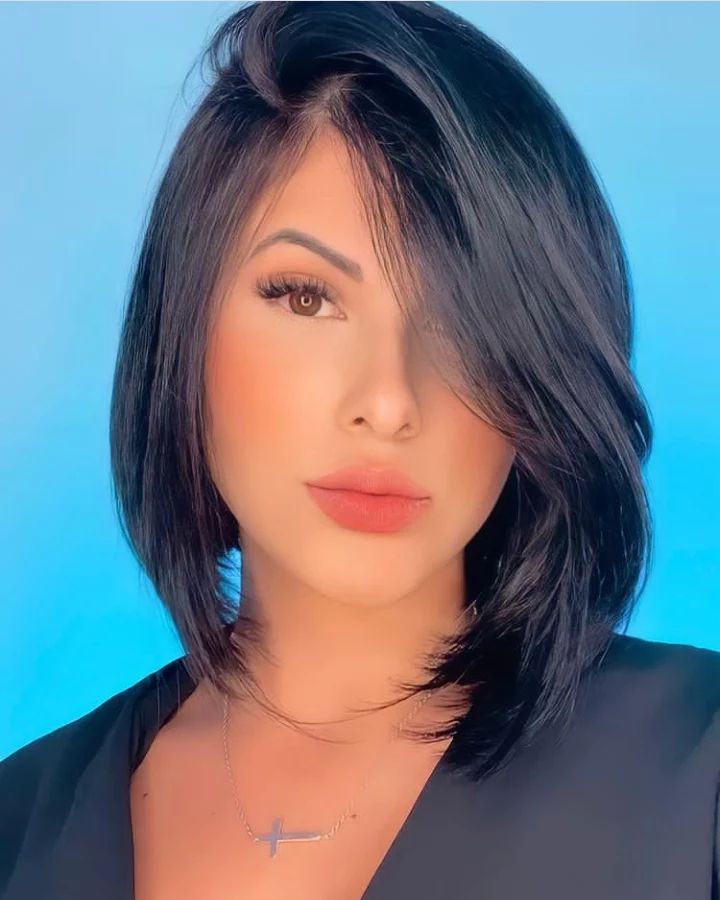 cabelo curto com franja desfiada