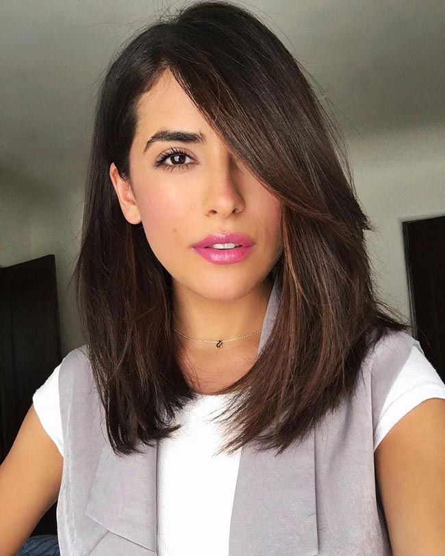 cabelo feminino no ombro 7