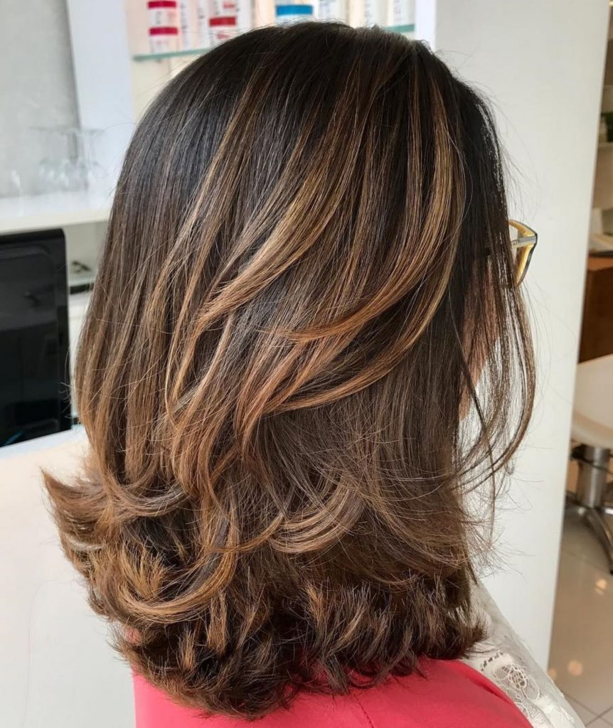 cabelo feminino no ombro 9