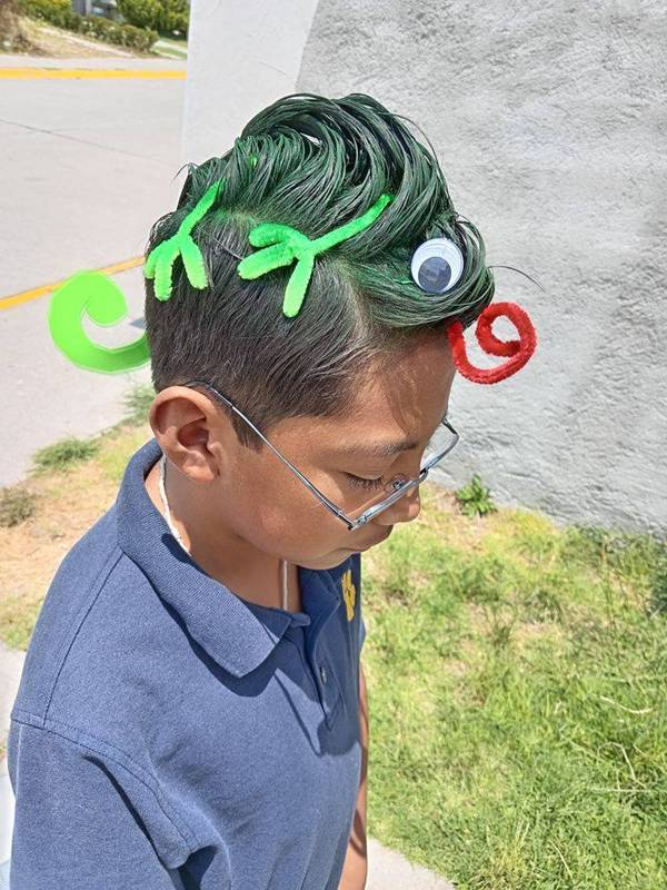 cabelo criativo criança dinossauro