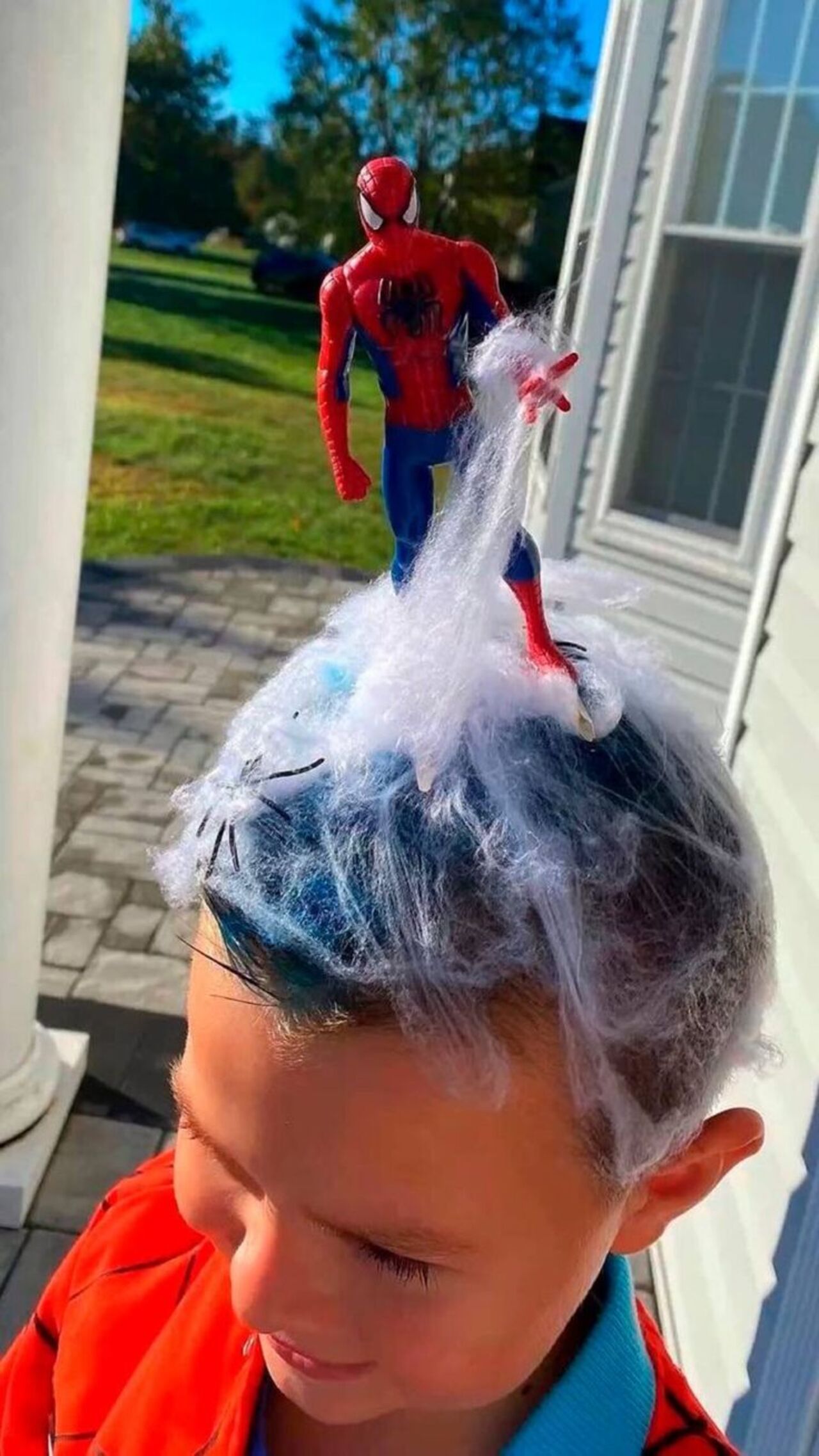cabelo criativo criança dinossauro