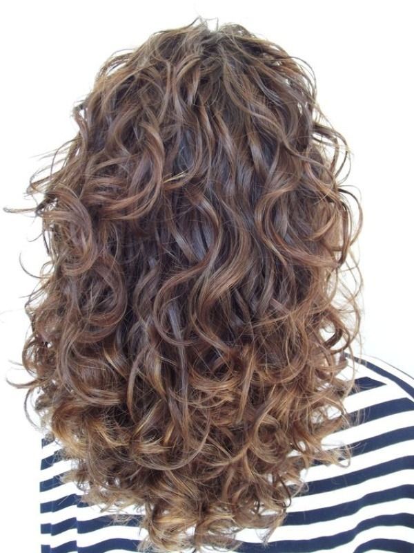 cabelo ondulado medio