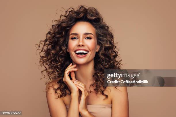 cabelo ondulado medio