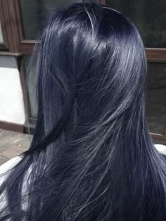 tonalidade preto azulado