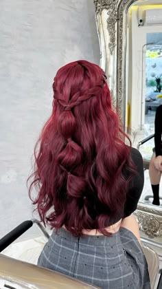 cabelo vermelho escuro