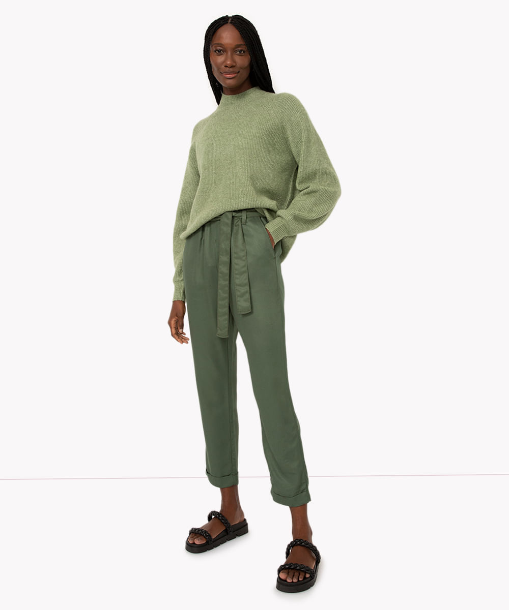 calça clochard com cinto