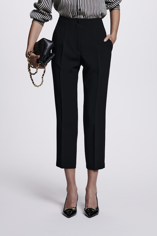 calça cenoura preta alfaiataria feminina