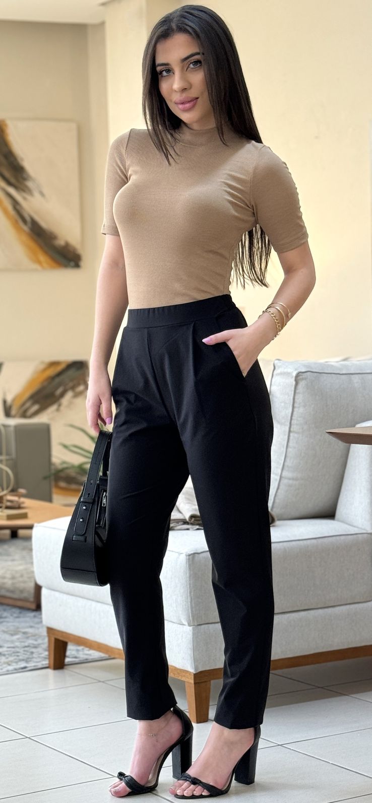 calça cenoura alfaiataria preta preço