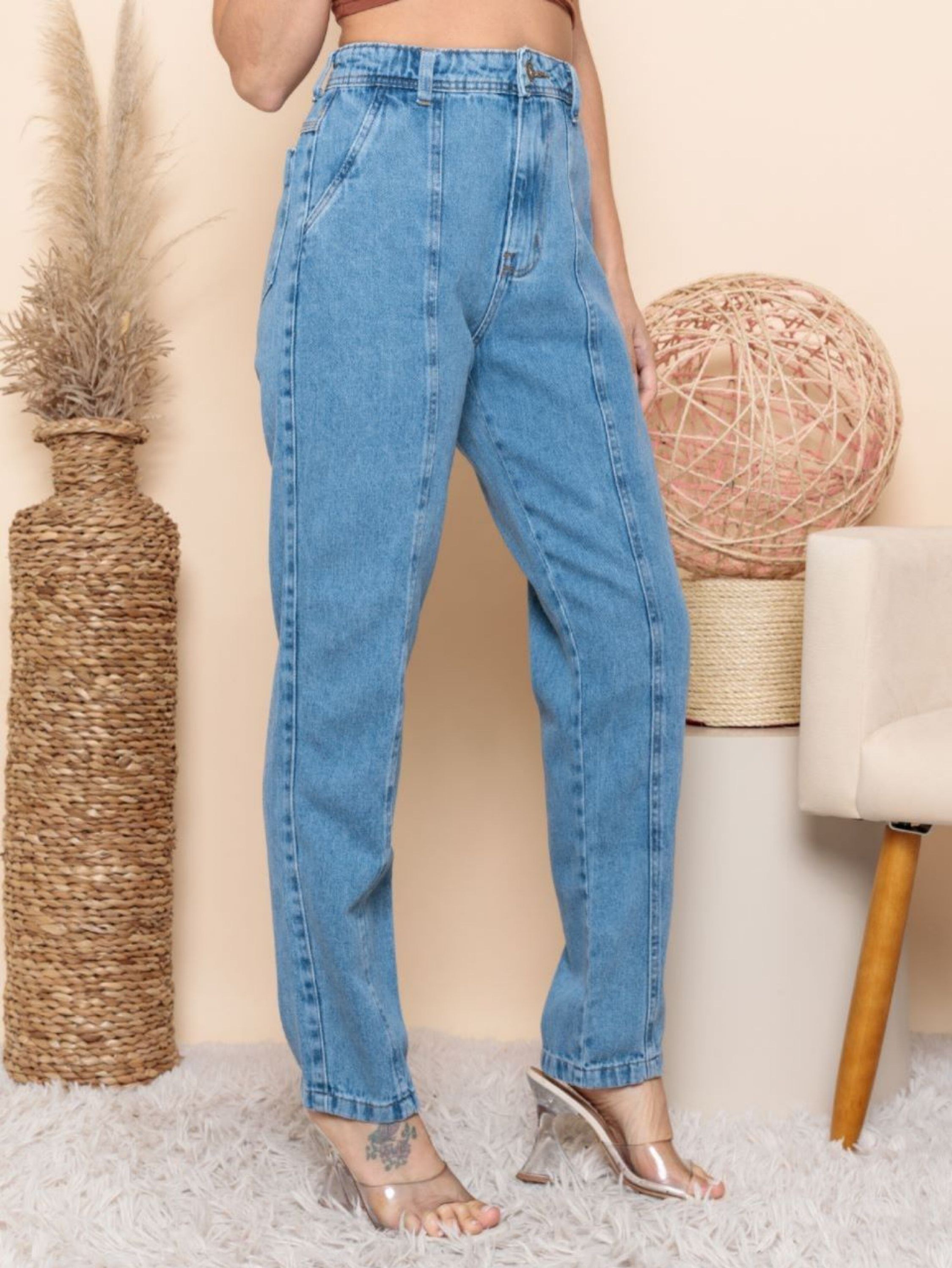 Calça com friso