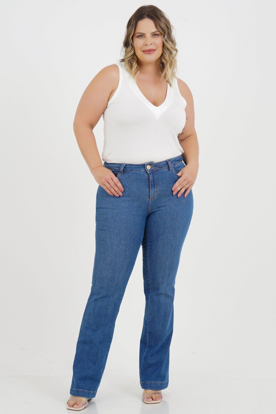 calça jeans bootcut feminina plus size