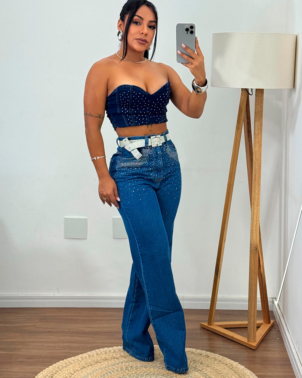 calça jeans wide leg cintura alta escura