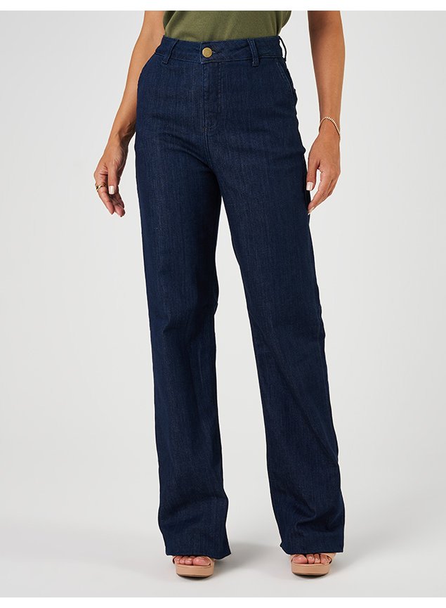calça jeans flare escura