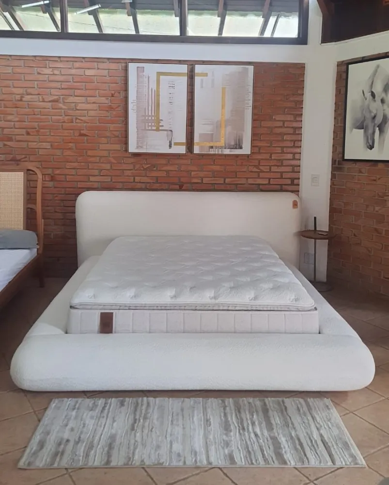 boia cama flutuante