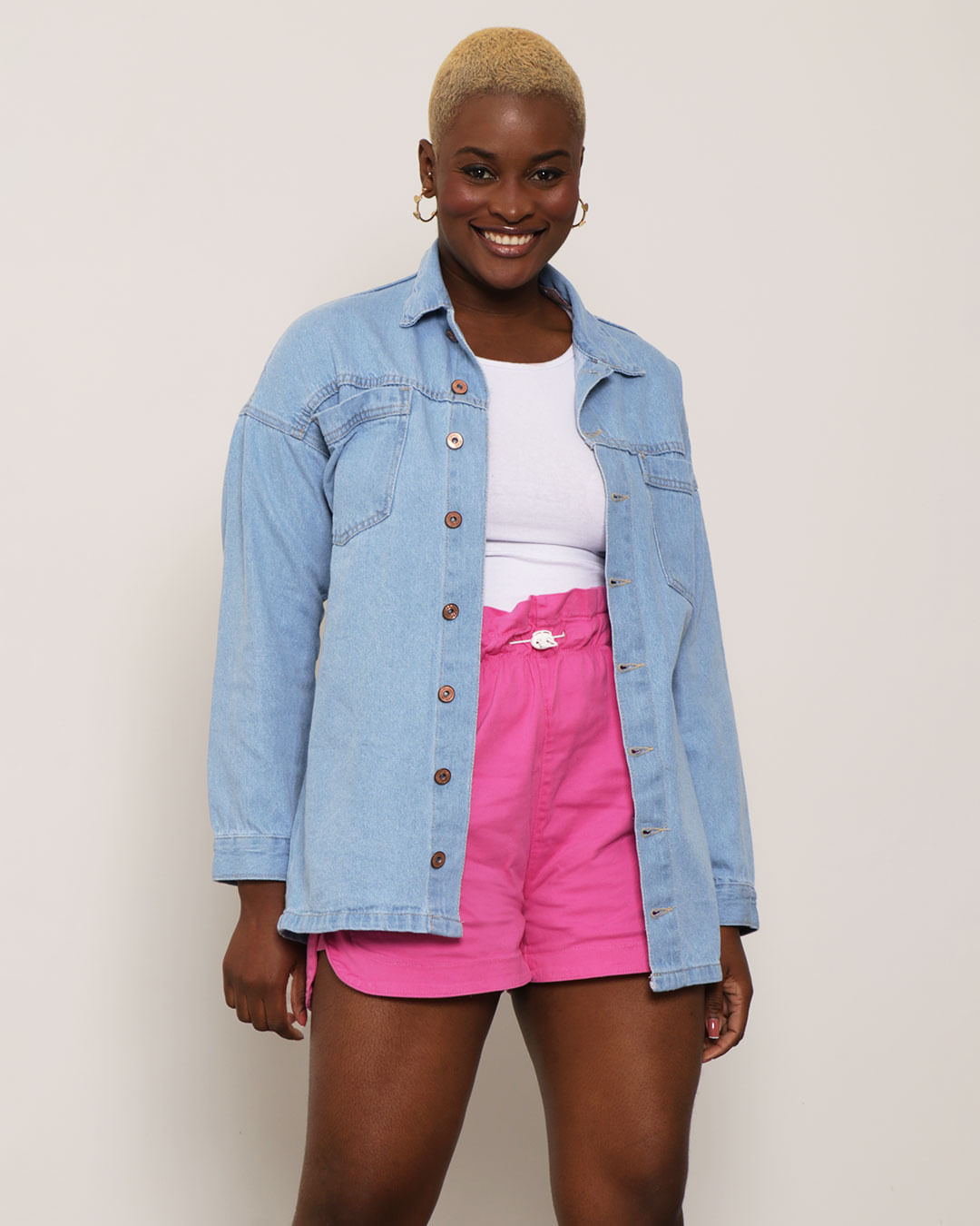 camisa jeans feminina manga curta lavagem clara