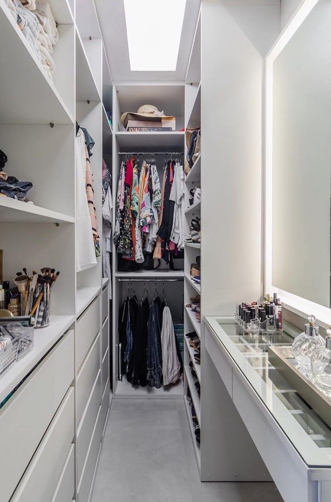 closet pequeno planejado
