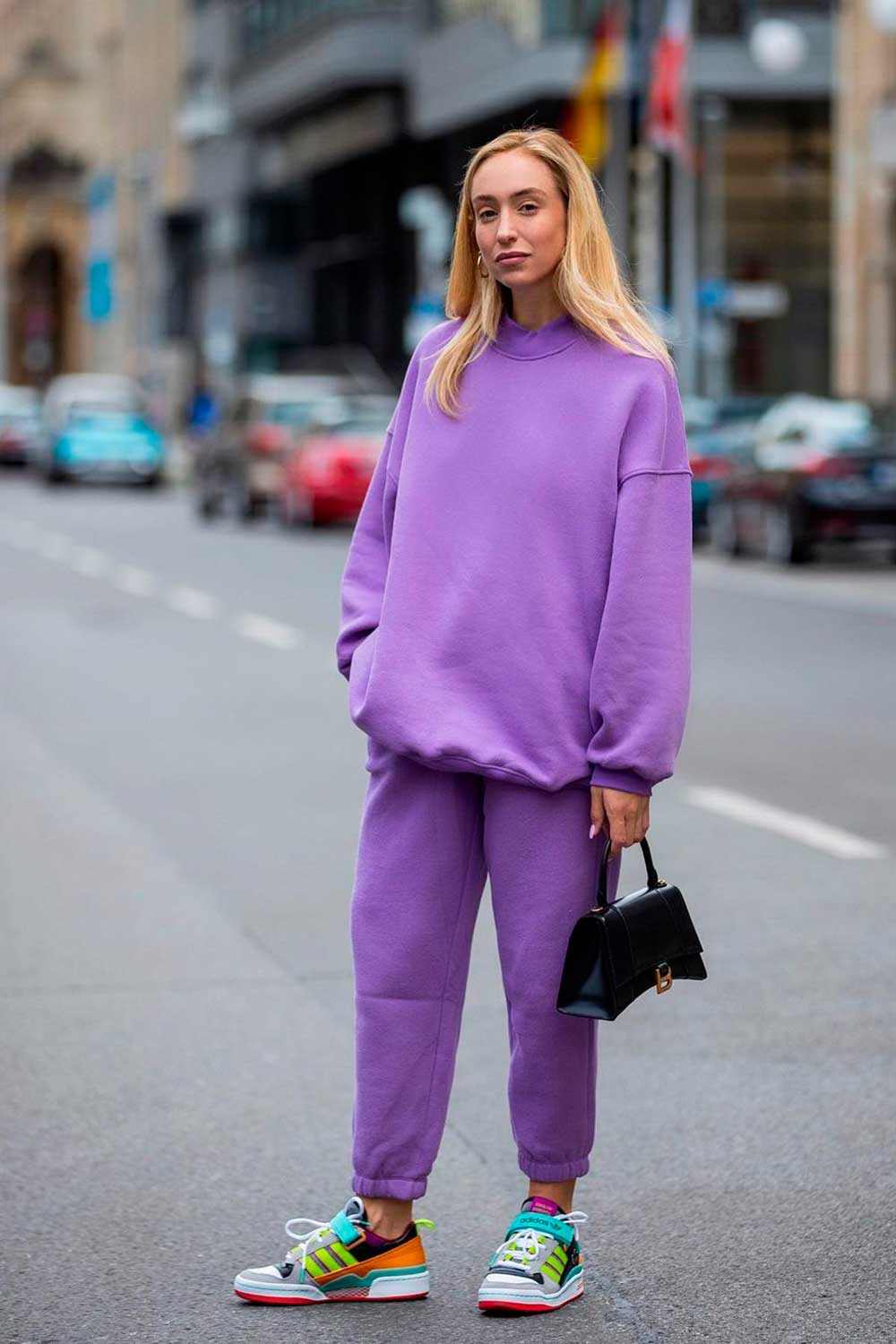 acessórios para look moletom tênis tratorado