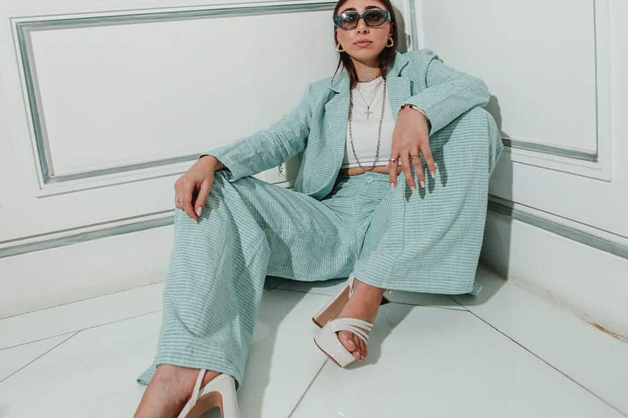 sandália meia pata para balada casual