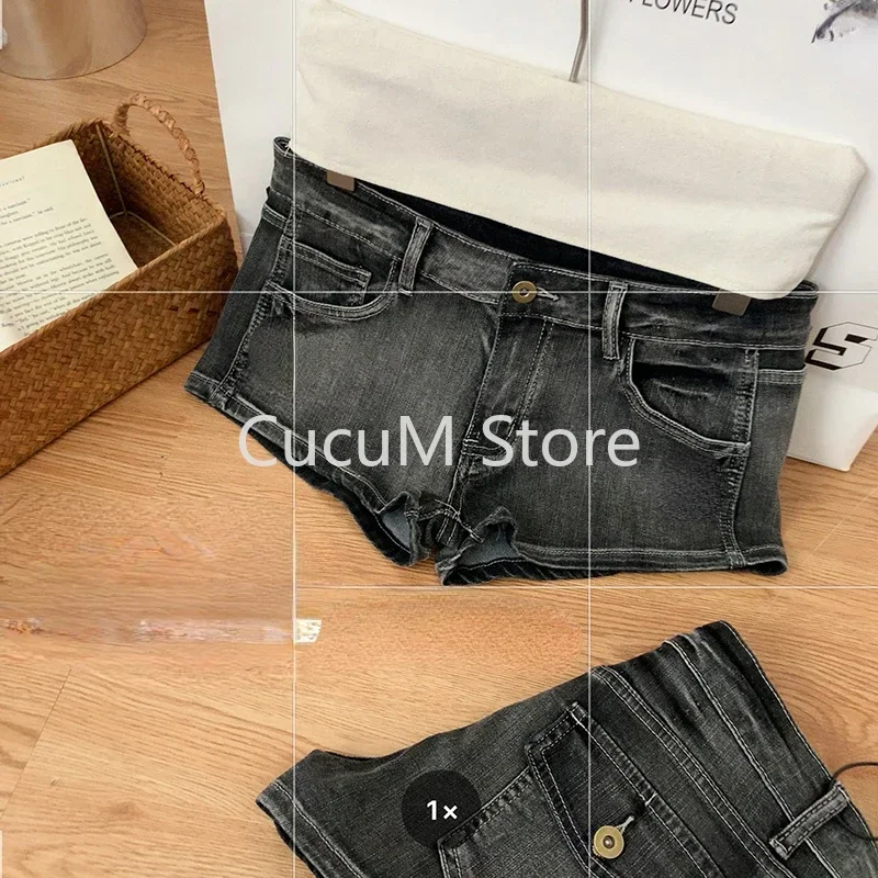 short jeans enrolando na coxa