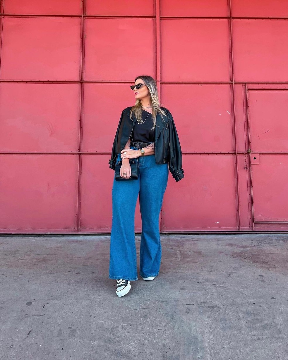 qual tênis usar com calça wide leg