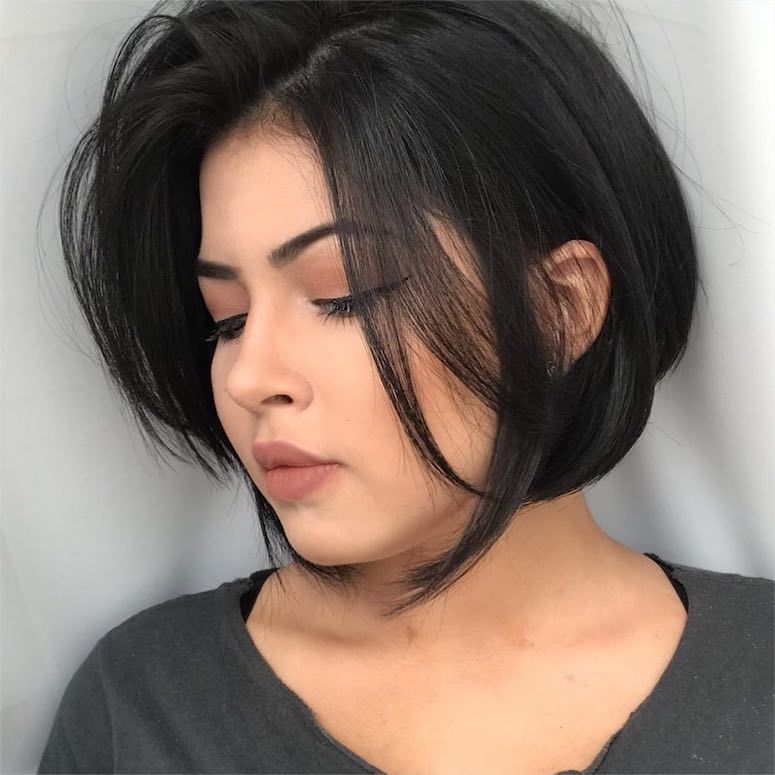 cabelo curto em rosto redondo funciona
