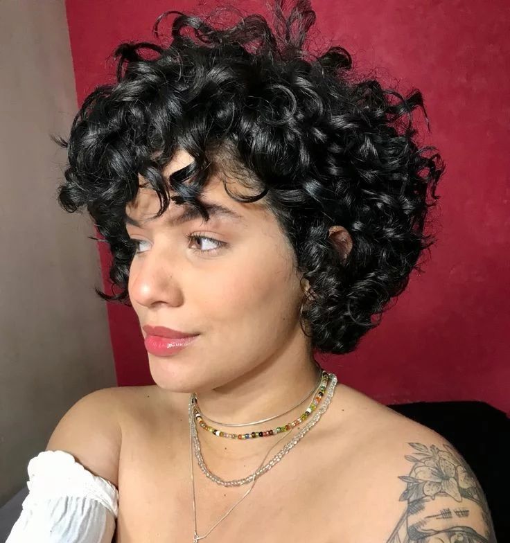 corte de cabelo feminino curto cacheado 5
