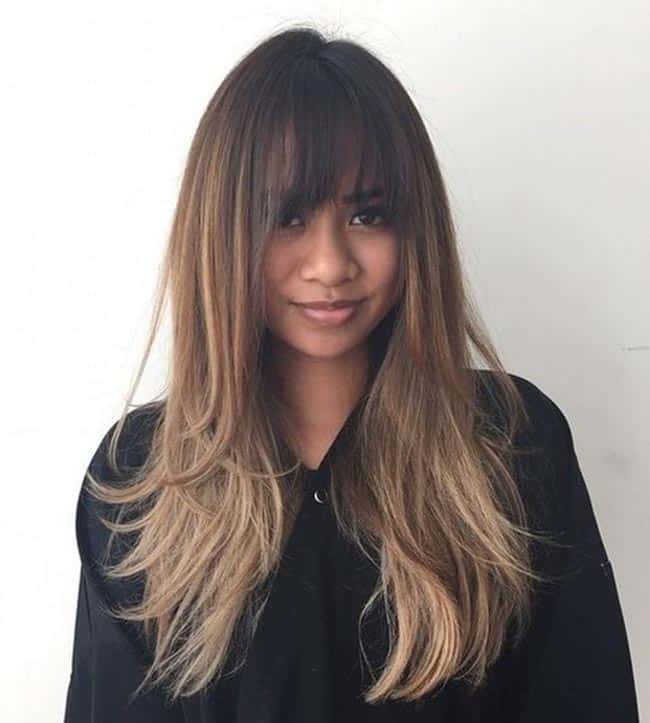 corte de cabelo longo com camadas