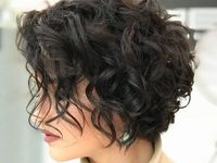 cabelo ondulado curto