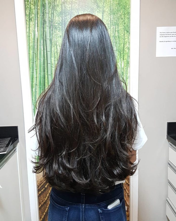 corte em v cabelo longo liso