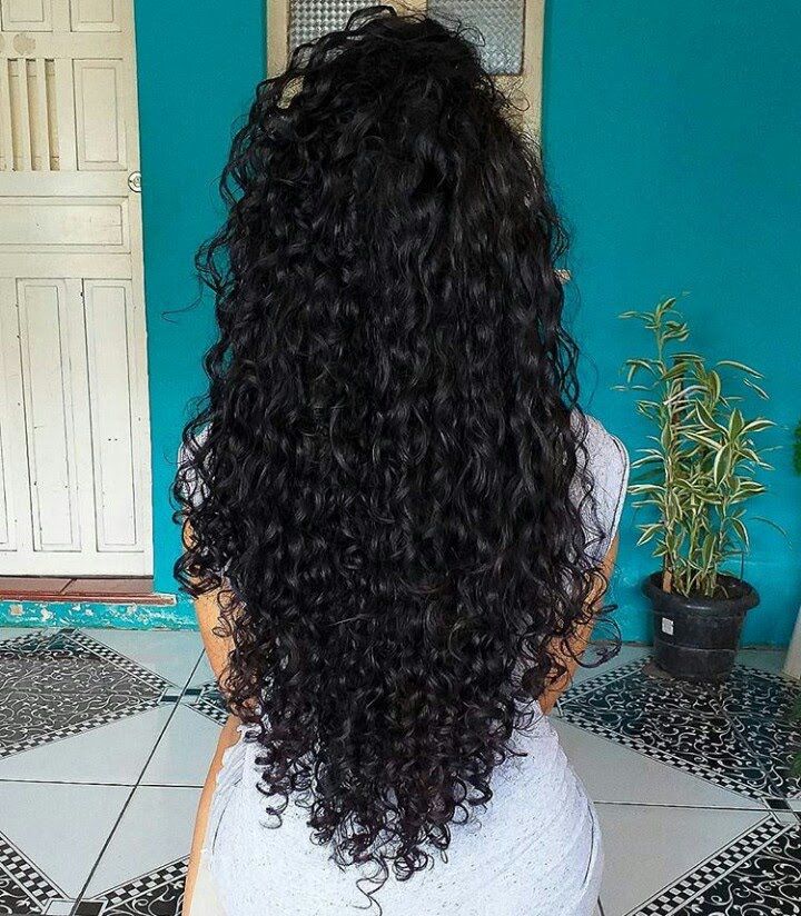 corte em v cabelo longo ondulado
