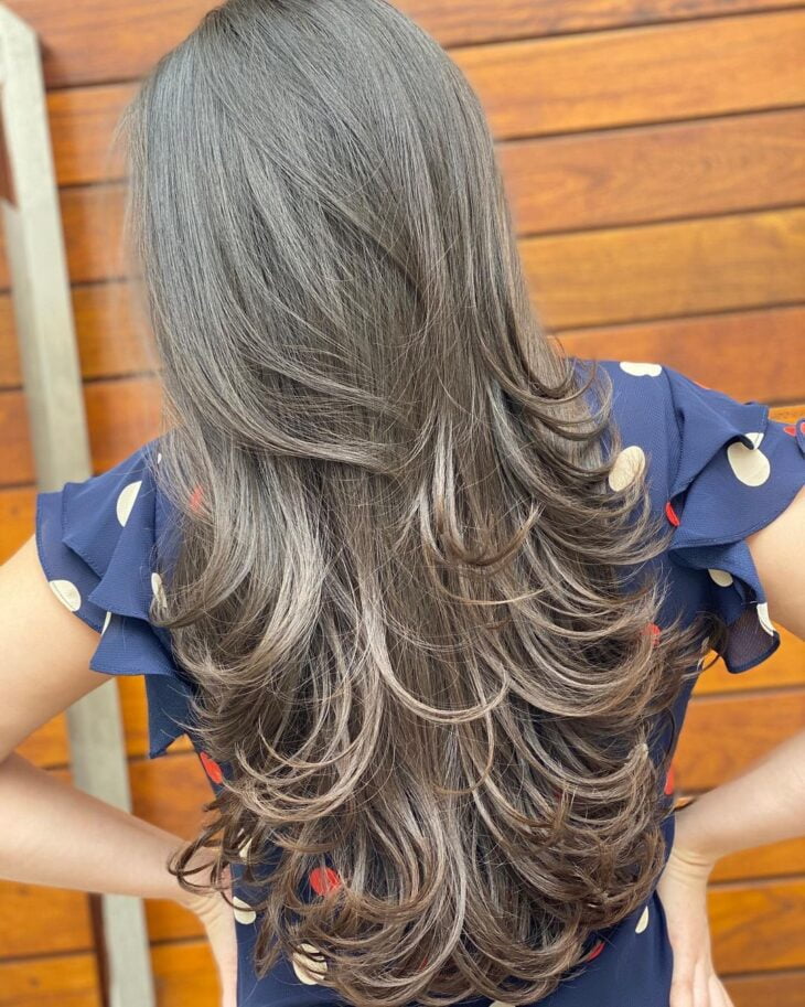 corte médio repicado com luzes