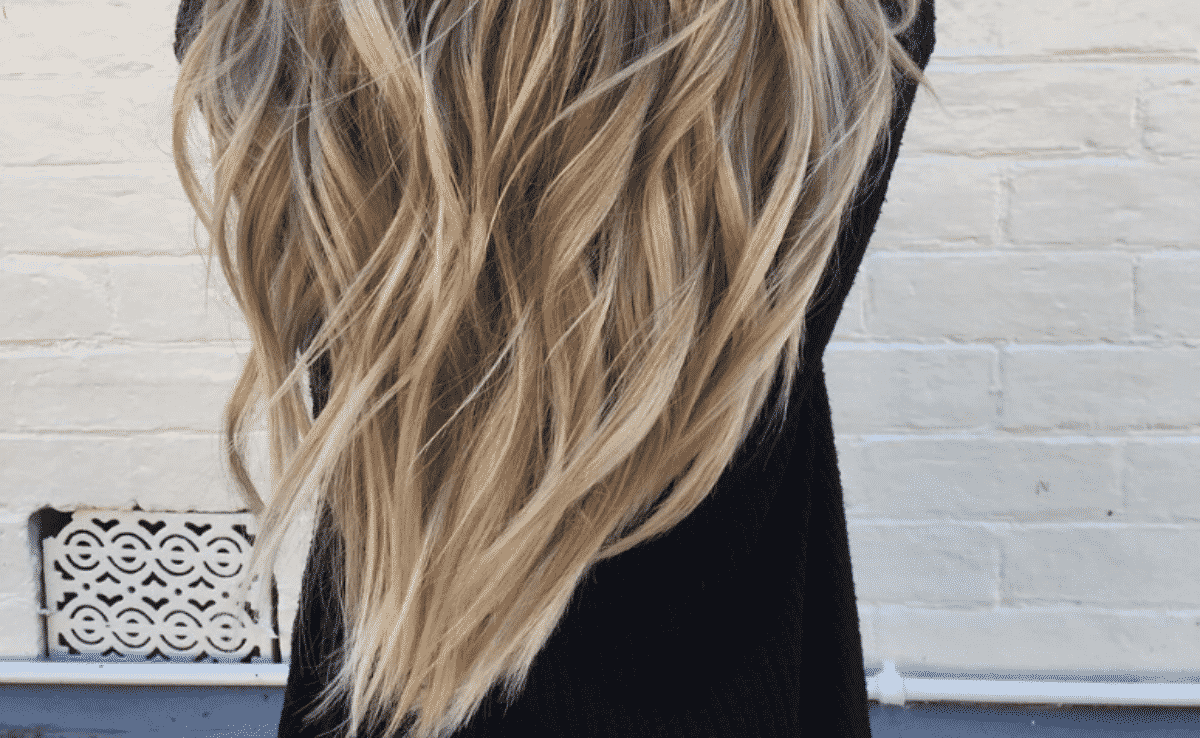 corte em v para cabelo médio