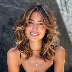 cabelo médio feminino