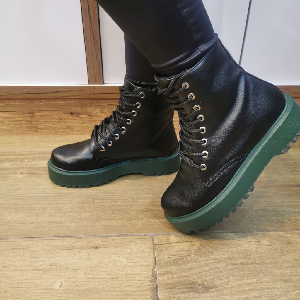coturno plataforma feminino preto